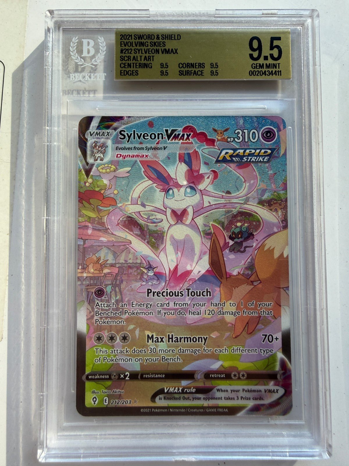 2021 Pokemon SWSH Evolving Skies Sylveon VMAX 212/203 BGS 9.5