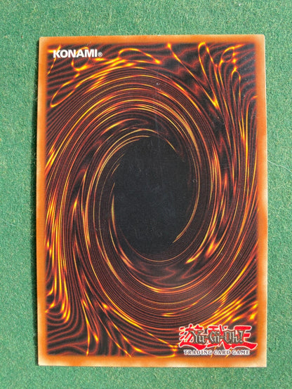 Blue-Eyes Ultimate Dragon - DPKB-EN026 - 1st Edition - Ultra Rare - Yu-Gi-Oh! LP