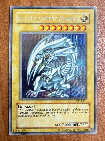 Blue - Eyes White Dragon (Dark Duel Stories) DDS - 001 Yu - Gi - Oh! LP - 