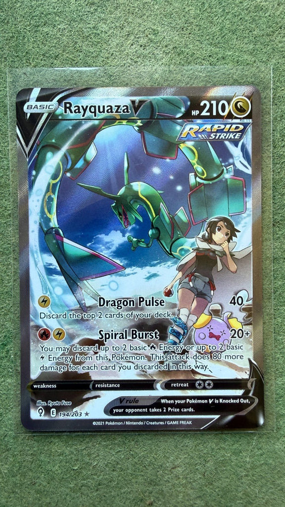Pokemon TCG Rayquaza v Evolving Skies Holo Ultra Rare Full Art 194/203 NM - 