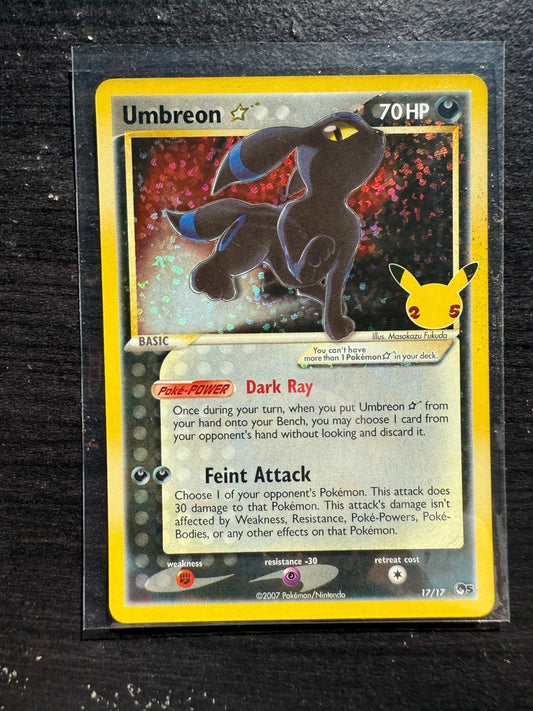 Pokemon TCG Umbreon 17/17 Pokemon Celebrations NM - 