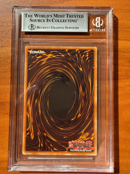 Yugioh Blue Eyes White Dragon BPT 009 Collector's Tin Card BGS 9